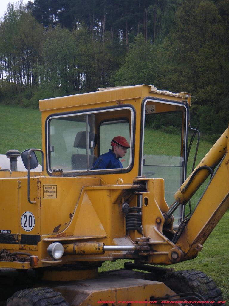 Arbeitseinsatz Festplatz 15.05.2010 005